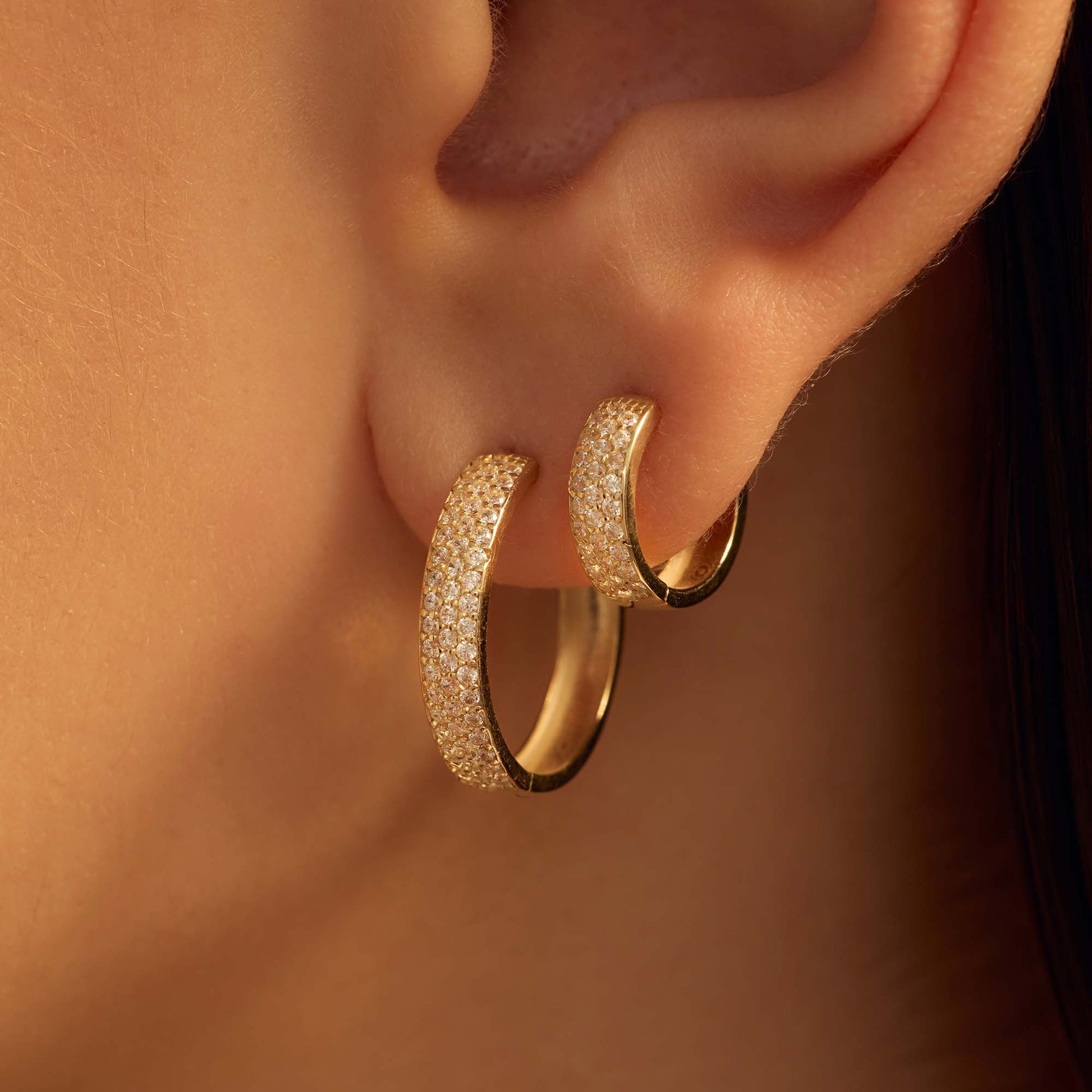 Monte Napoleone Stella 9 karat gold hoop earrings with zirconia (15 mm) - Beloro jewels