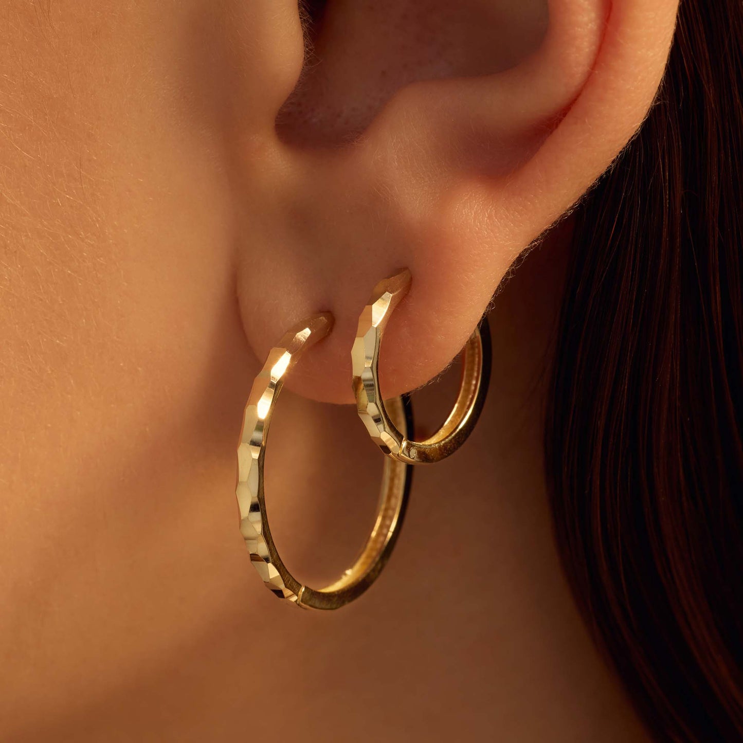 Quadrilatero d'Ora Marina 9 karat gold hoop earrings with diamond cut (12 mm) - Beloro jewels