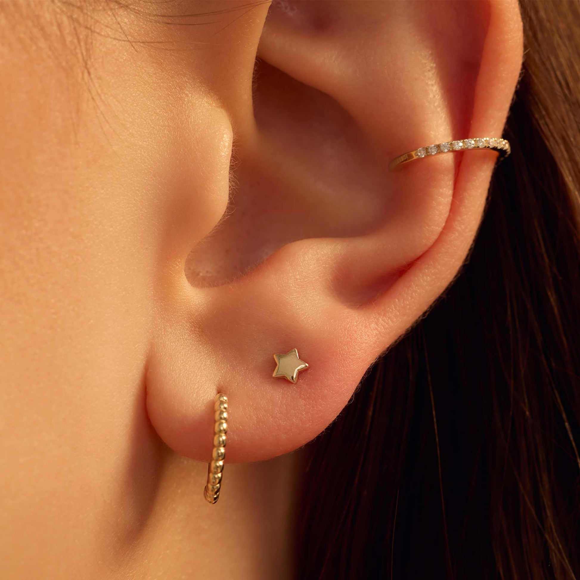 Della Spiga Ceri 9 karat gold star ear studs - Beloro jewels