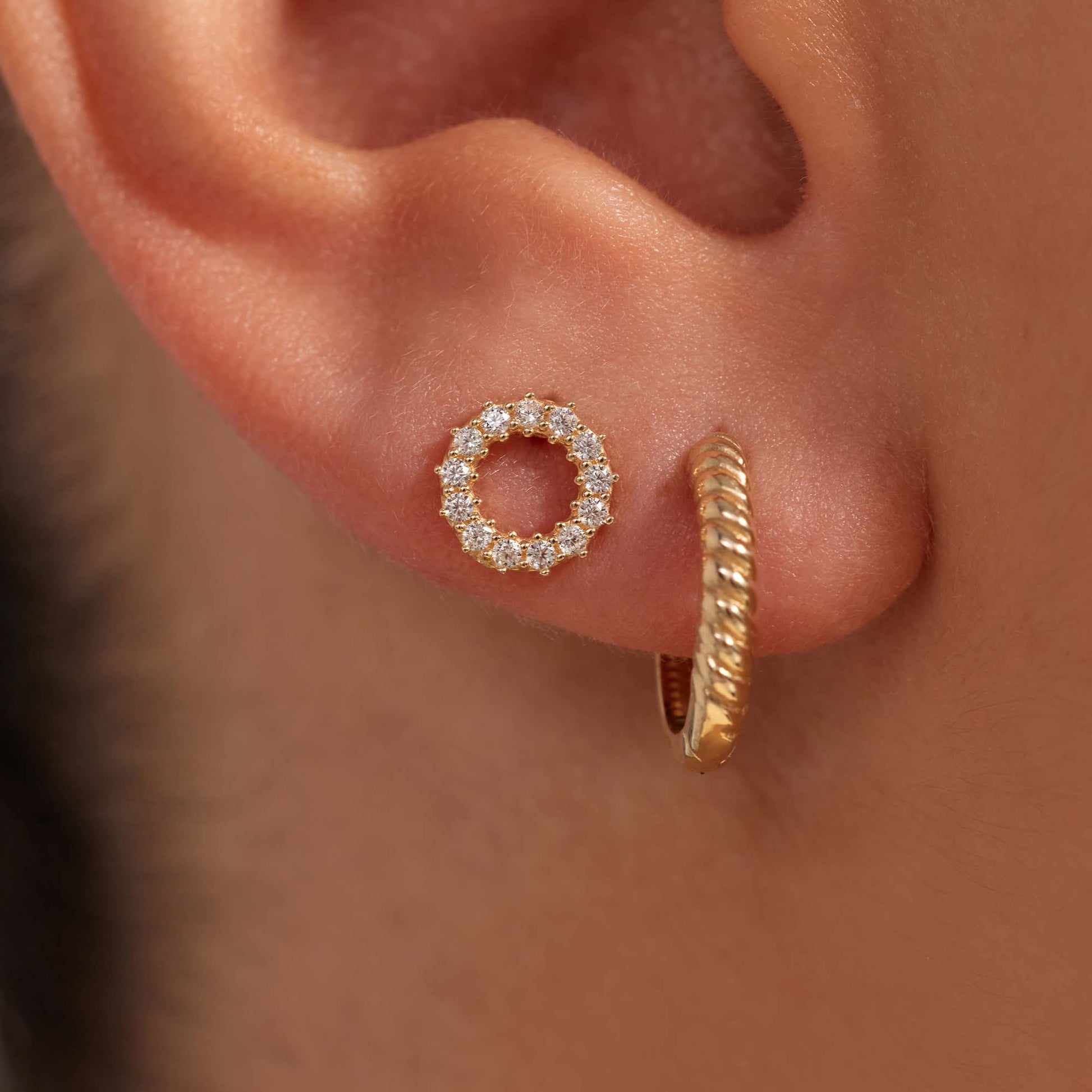 Monte Napoleone Ivet 9 karat gold ear studs with zirconia stones - Beloro jewels