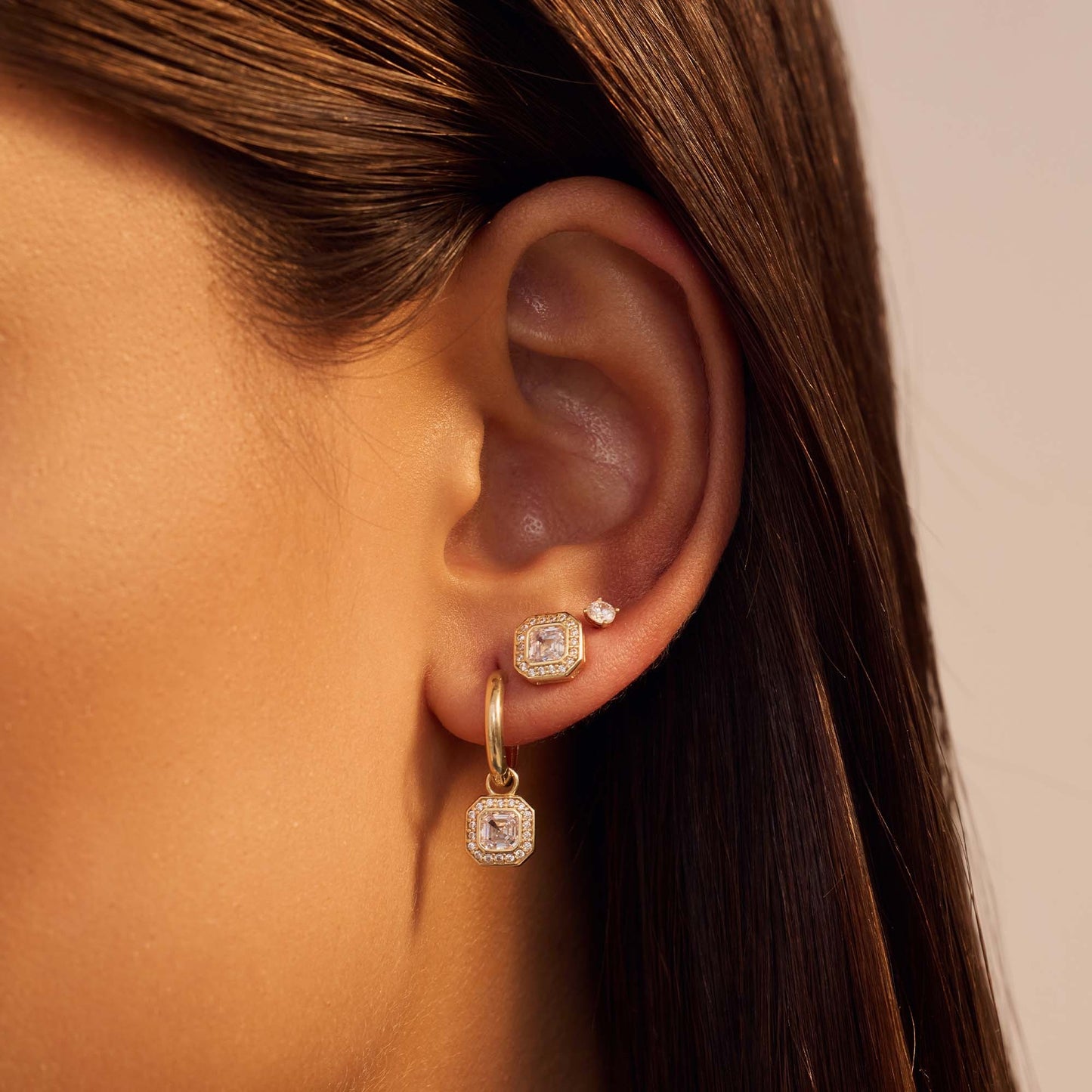 Monte Nopoleone Sofia 9 karat gold ear studs with white zirconia stone - Beloro jewels